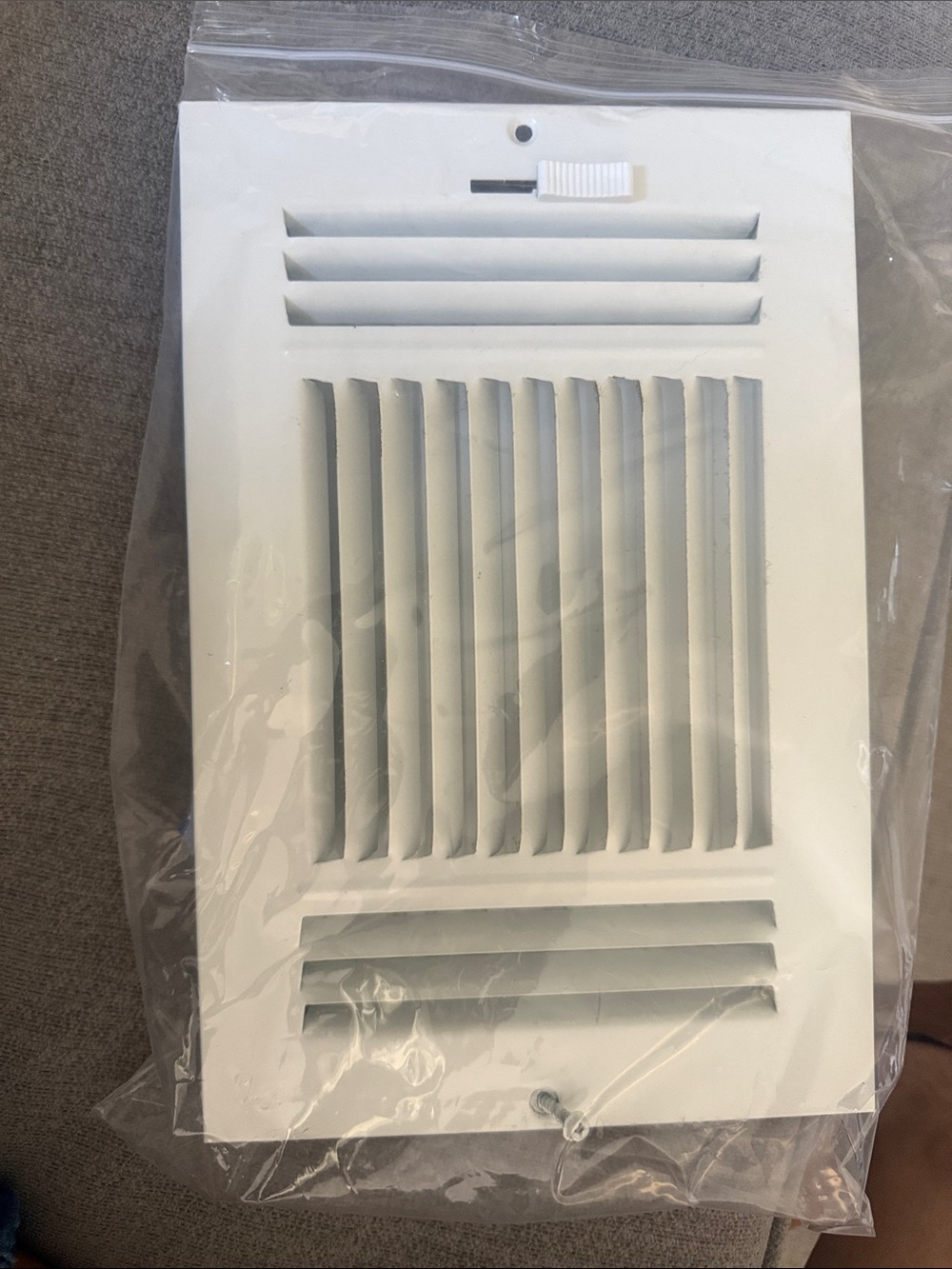 White Wall or Floor Vent Register with Adjustable Louvers (10x6 opening)